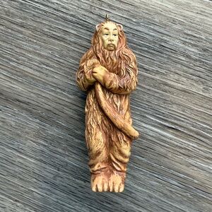 Vintage 1994 the Cowardly Lion Hallmark Keepsake Ornament